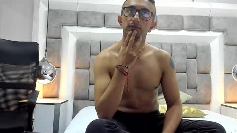 addam_hunter online show from November 2, 4:56 am