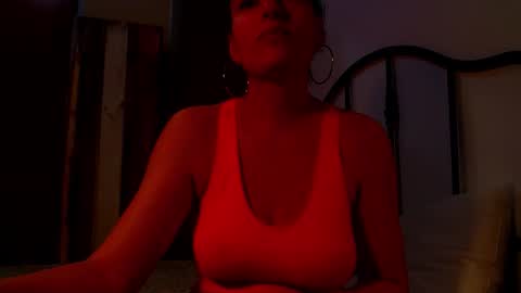 amy        online show from May 6, 9:32 pm