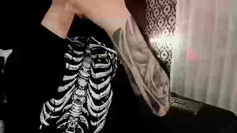 Snapshot of adeelinee chatting on September 12, 8:33 pm Ade online show from September 12, 8:33 pm