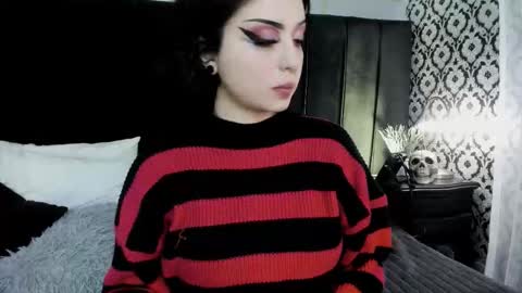 Snapshot of adeelinee chatting on September 18, 8:13 pm Ade online show from September 18, 8:13 pm