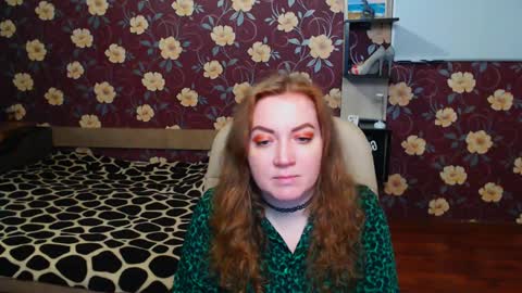 Snapshot of adel_redhead_ chatting on December 7, 8:33 pm Adel online show from December 7, 8:33 pm
