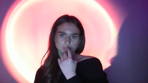 Adele Amore online show from February 15, 6:33 pm