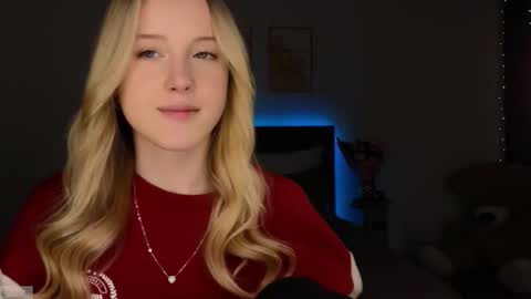 Adele online show from February 18, 9:25 pm