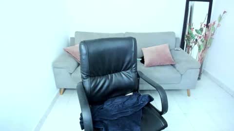 Carolina online show from October 11, 11:04 am