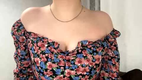 adele_veli online show from January 7, 3:54 pm