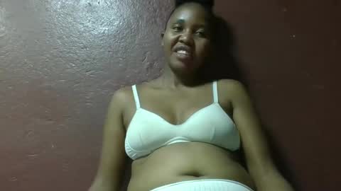 adelealy online show from February 25, 6:01 pm