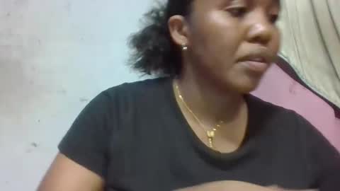 adelealy online show from May 21, 6:09 am