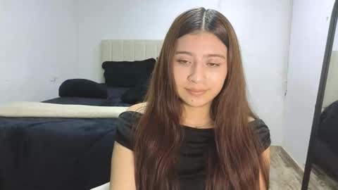 adellein foxx online show from October 21, 3:00 am