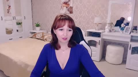 Snapshot of adelemoran chatting on February 7, 11:45 pm AdeleMoran online show from February 7, 11:45 pm