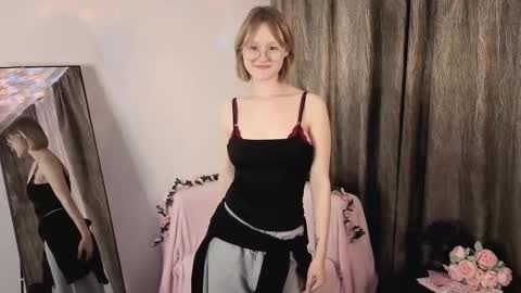 Adelin online show from October 9, 2:33 pm