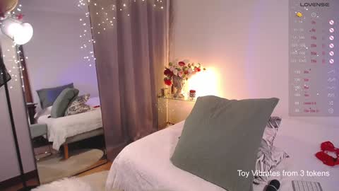 Snapshot of adelina_shine chatting on February 3, 2:25 am Im Adelina . See you.... online show from February 3, 2:25 am