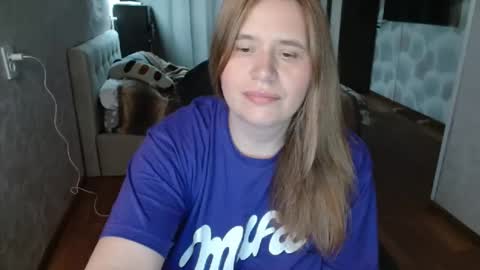 adelinalawson online show from May 24, 6:31 am