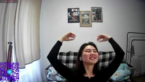 Anna online show from April 23, 3:24 pm