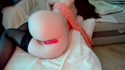 Amy online show from November 2, 9:20 am