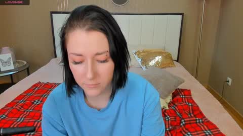 Snapshot of adell_berry chatting on February 5, 6:24 am Adel online show from February 5, 6:24 am
