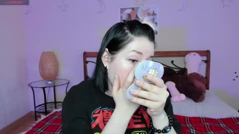 Snapshot of adell_berry chatting on March 9, 1:46 am Adel online show from March 9, 1:46 am
