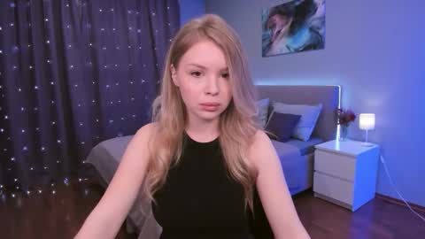 adelllovely online show from December 2, 11:19 am