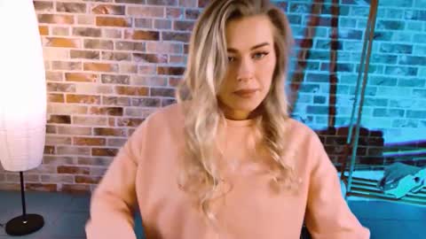 Adel online show from October 7, 2:13 pm