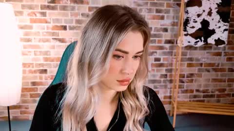 Adel online show from November 2, 1:33 pm