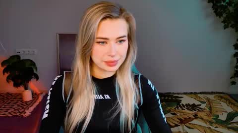 Adel online show from September 28, 9:18 am