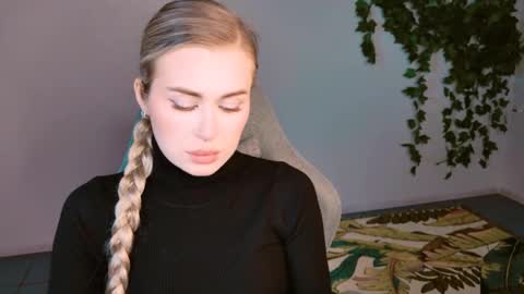 Adel online show from October 12, 1:37 pm