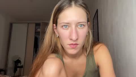 Adell online show from July 6, 9:39 pm