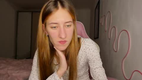 Adell online show from June 8, 9:38 pm
