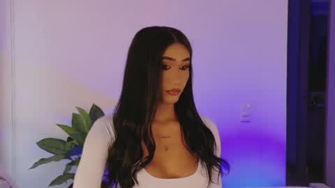 Isabellafirst online show from September 28, 5:44 pm