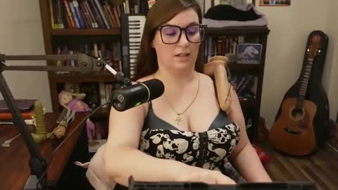 Snapshot of adobe_angel304 chatting on December 25, 2:03 am adobe_angel304 online show from December 25, 2:03 am