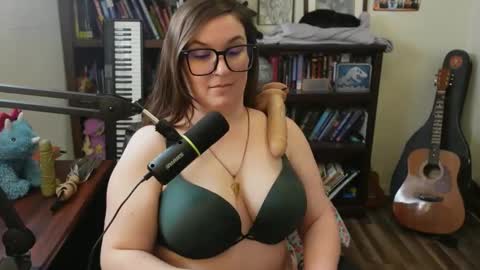 Snapshot of adobe_angel304 chatting on February 22, 9:37 pm adobe_angel304 online show from February 22, 9:37 pm