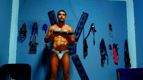adonisdios online show from May 23, 2:24 pm
