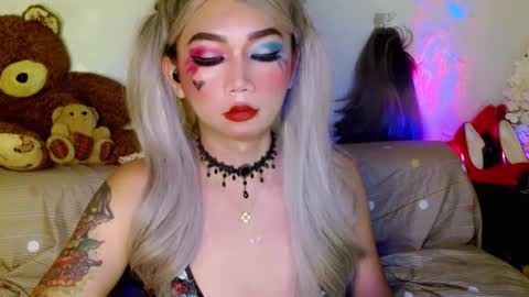 Snapshot of adorableslutxxx chatting on February 17, 9:00 pm jasmine online show from February 17, 9:00 pm