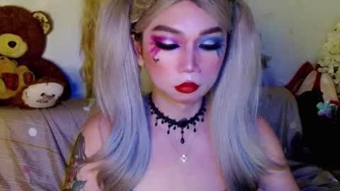 Snapshot of adorableslutxxx chatting on February 23, 8:33 pm jasmine online show from February 23, 8:33 pm