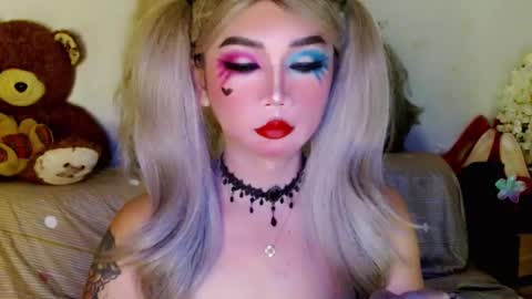 Snapshot of adorableslutxxx chatting on February 25, 12:03 am jasmine online show from February 25, 12:03 am