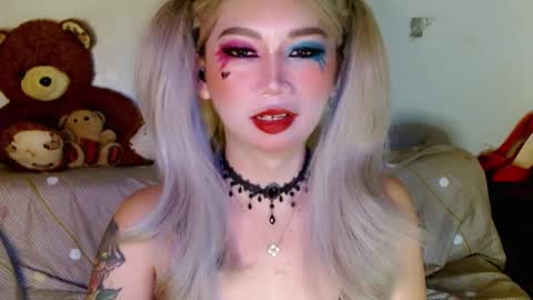 Snapshot of adorableslutxxx chatting on March 1, 3:21 am jasmine online show from March 1, 3:21 am