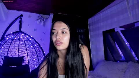 Snapshot of adorabolt chatting on December 2, 10:29 pm Stormi online show from December 2, 10:29 pm