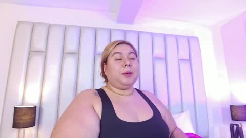 ANDREA PEREZ online show from April 10, 11:48 am