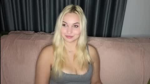 Snapshot of adrelaxina chatting on September 16, 6:55 pm Adrelaxina online show from September 16, 6:55 pm