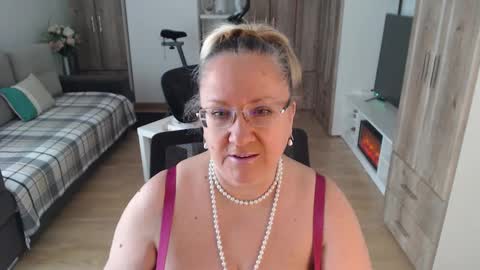Cryna online show from March 11, 12:28 pm