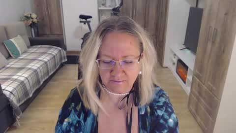 Cryna online show from March 12, 5:24 am