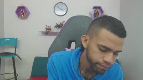 adri_sexboy online show from January 25, 12:05 pm