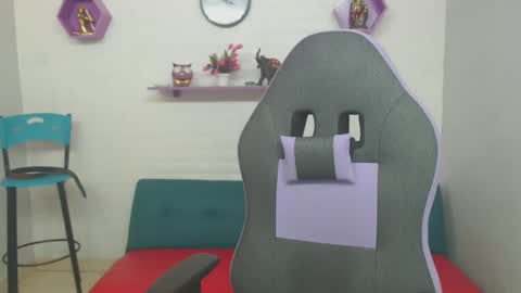 adri_sexboy online show from January 27, 8:39 pm