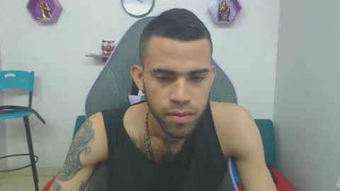 adri_sexboy online show from January 25, 4:24 pm