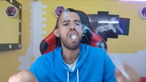 adri_sexboy online show from March 8, 12:41 pm