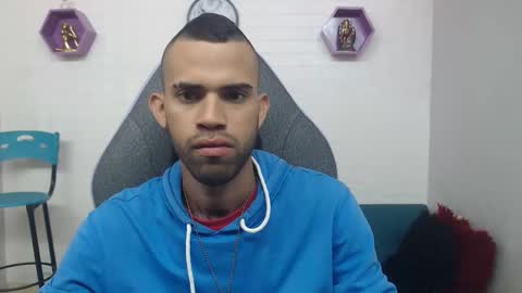 adri_sexboy online show from March 3, 12:39 pm