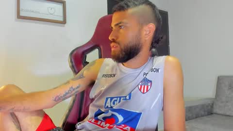 adri_sexboy229 online show from September 18, 2:15 am