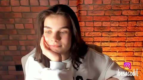 Snapshot of adriana_allen chatting on January 14, 9:51 pm Adri online show from January 14, 9:51 pm