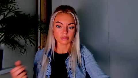 Adriana online show from September 15, 8:54 pm