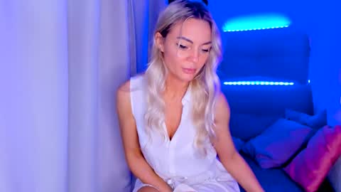 Adriana online show from February 27, 2:10 pm