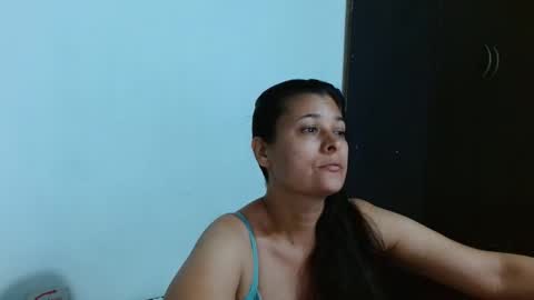 Snapshot of adriana_milf chatting on December 15, 5:45 am Adriana milf online show from December 15, 5:45 am